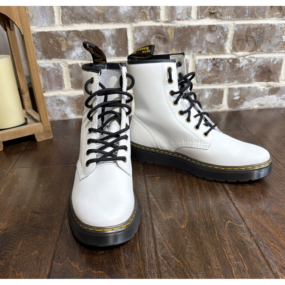 Dr Martens 1460 White Leather Boots Lace Up Combat NWOB Size 7